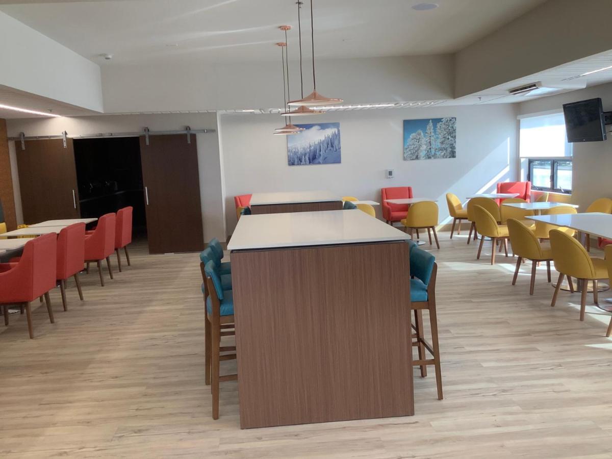 Comfort Suites Colorado Springs East - Medical Center Area Ngoại thất bức ảnh