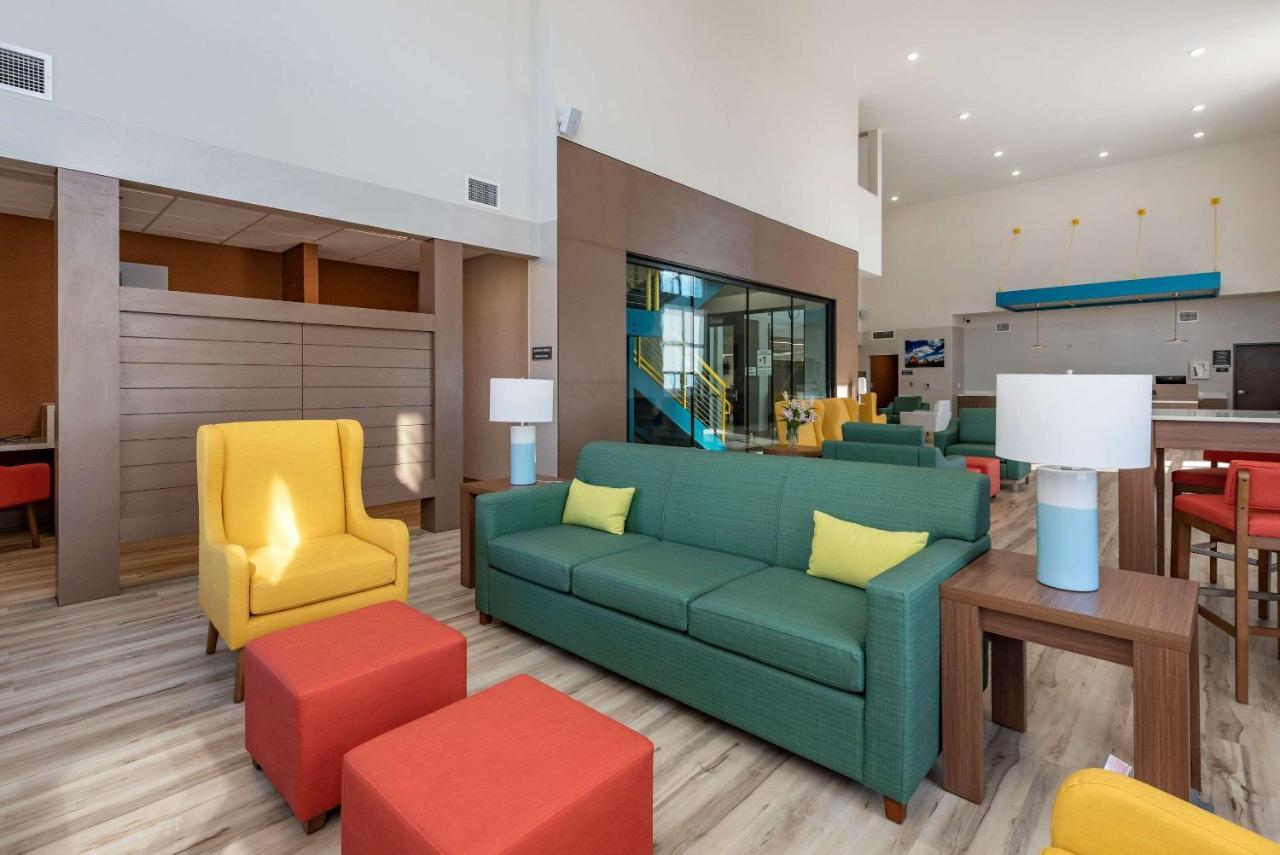 Comfort Suites Colorado Springs East - Medical Center Area Ngoại thất bức ảnh