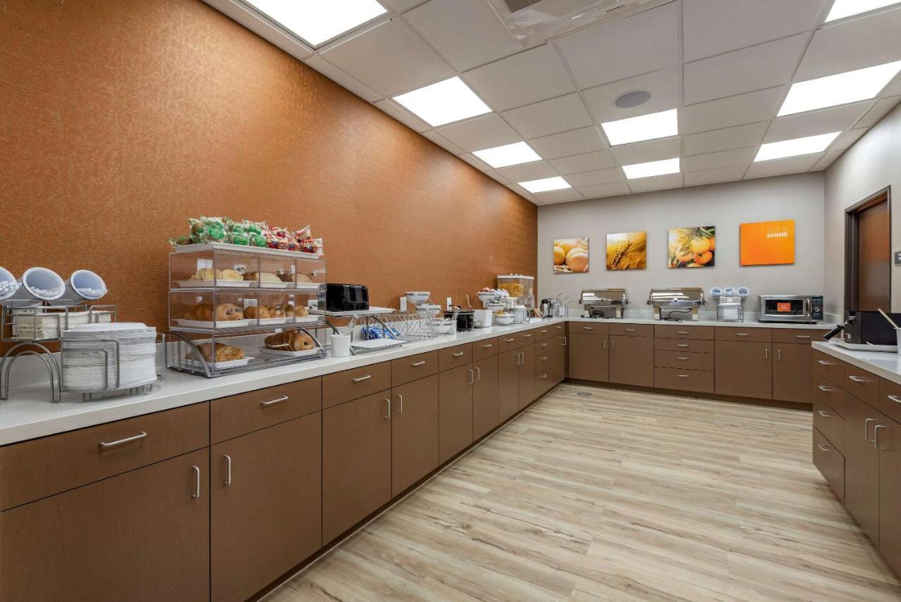 Comfort Suites Colorado Springs East - Medical Center Area Ngoại thất bức ảnh