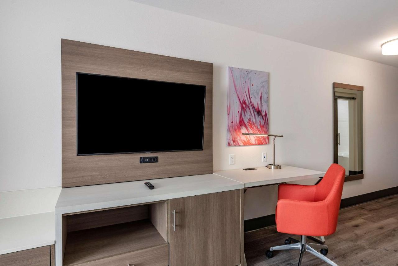 Comfort Suites Colorado Springs East - Medical Center Area Ngoại thất bức ảnh