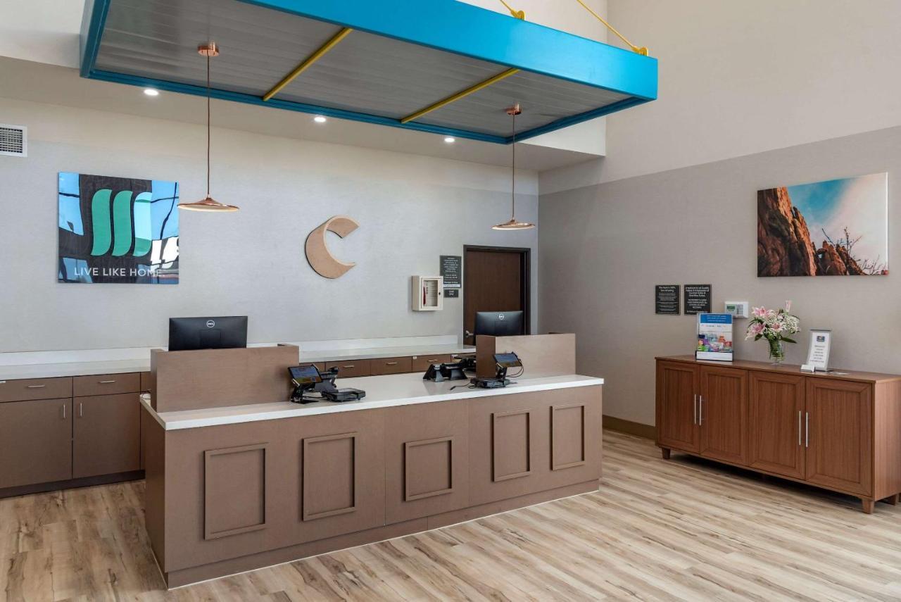 Comfort Suites Colorado Springs East - Medical Center Area Ngoại thất bức ảnh