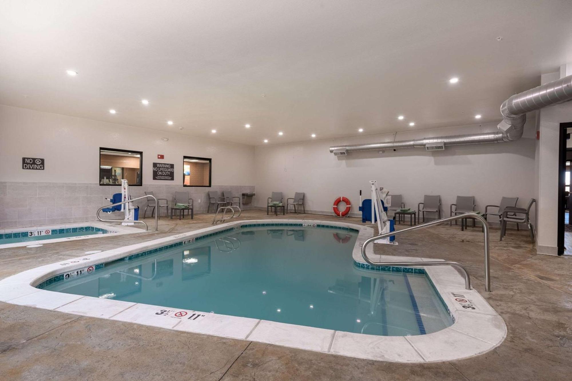 Comfort Suites Colorado Springs East - Medical Center Area Ngoại thất bức ảnh