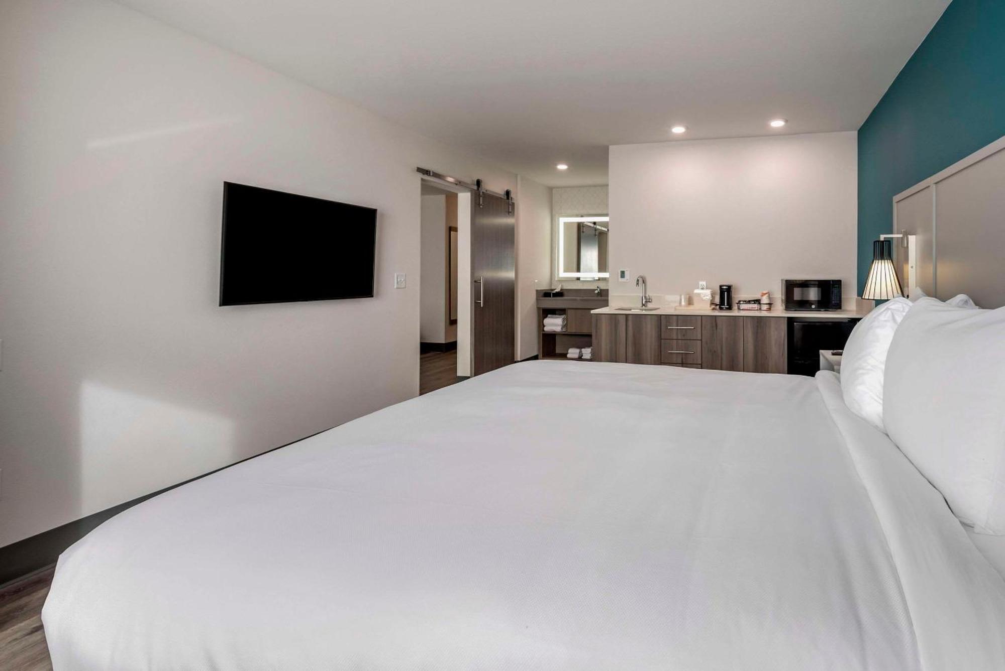 Comfort Suites Colorado Springs East - Medical Center Area Ngoại thất bức ảnh